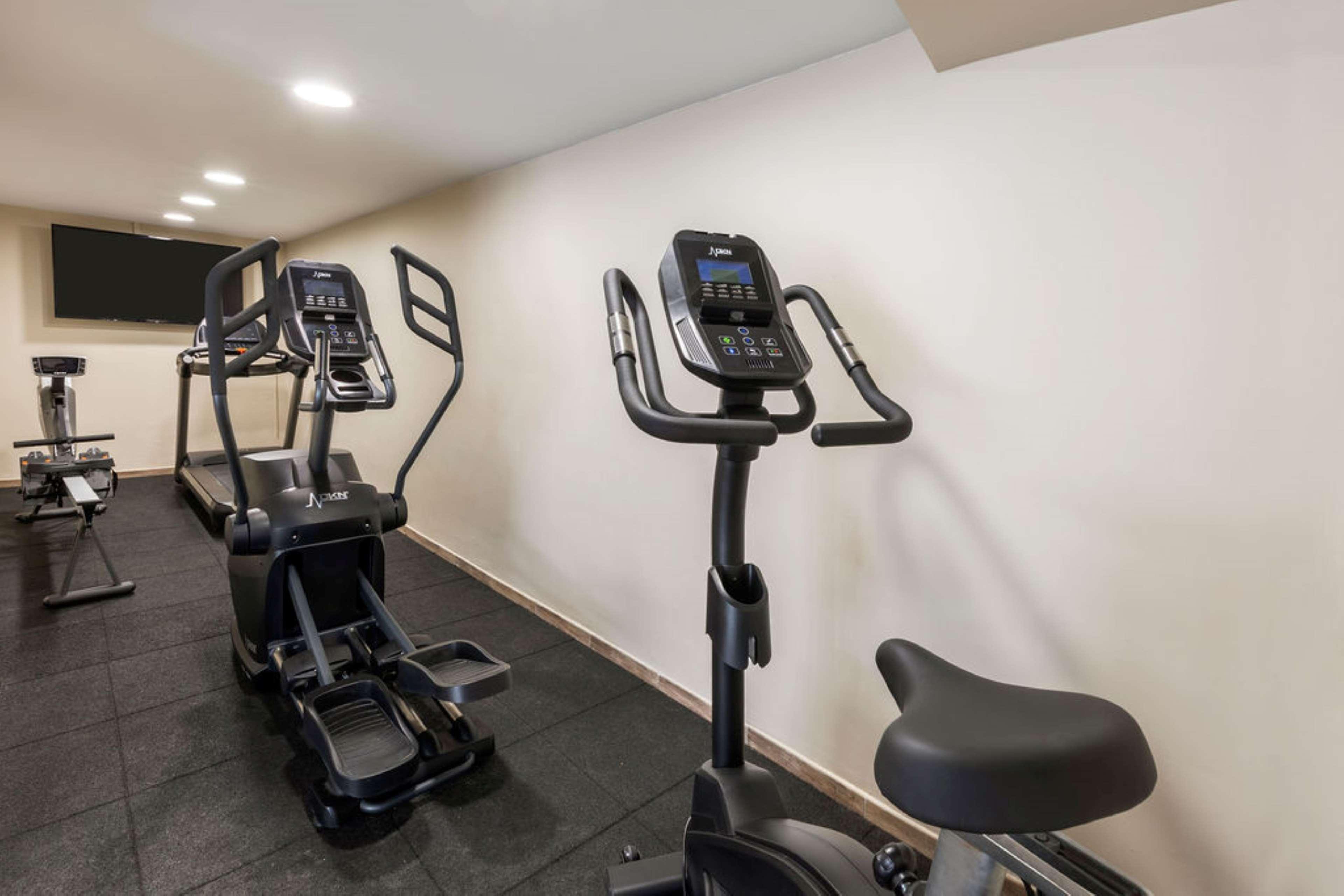 Gimnasio Best Western La Porte des Châteaux