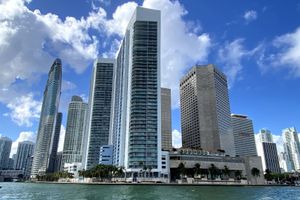 Actividad - Tour en barco: casas de famosos y bahía de Biscayne