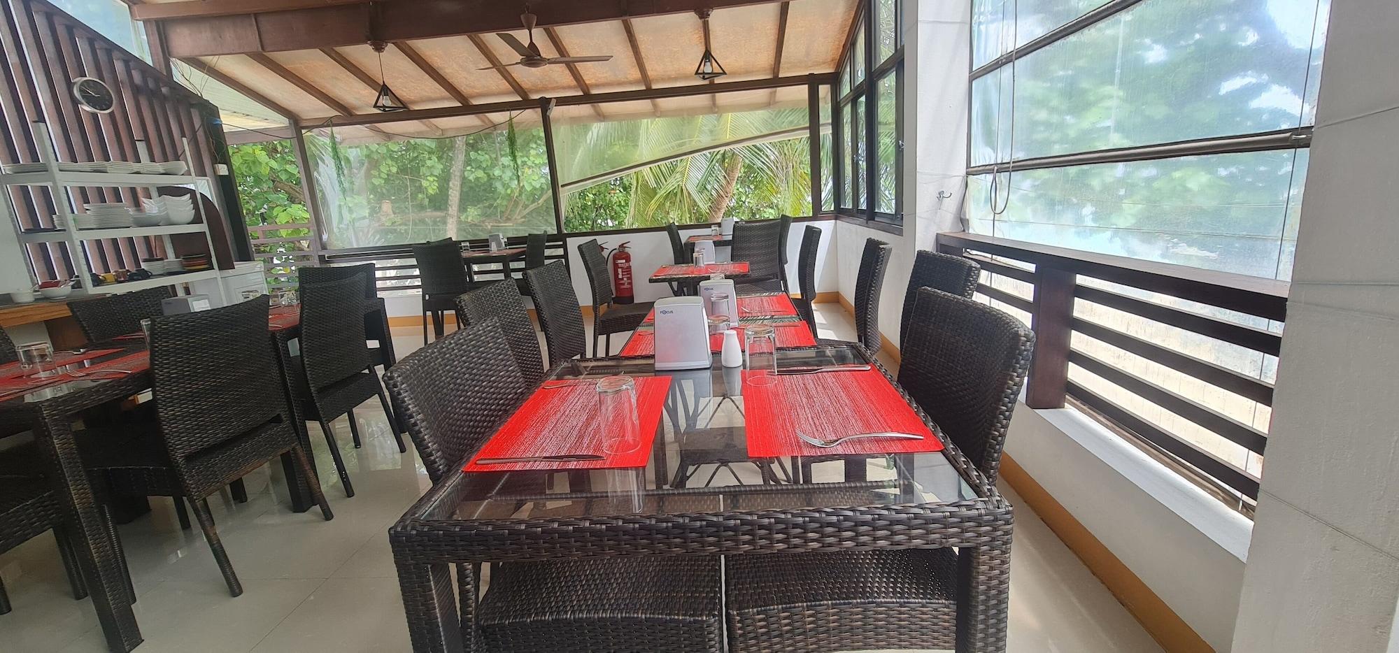 Restaurant Liberty Guest House Maldives