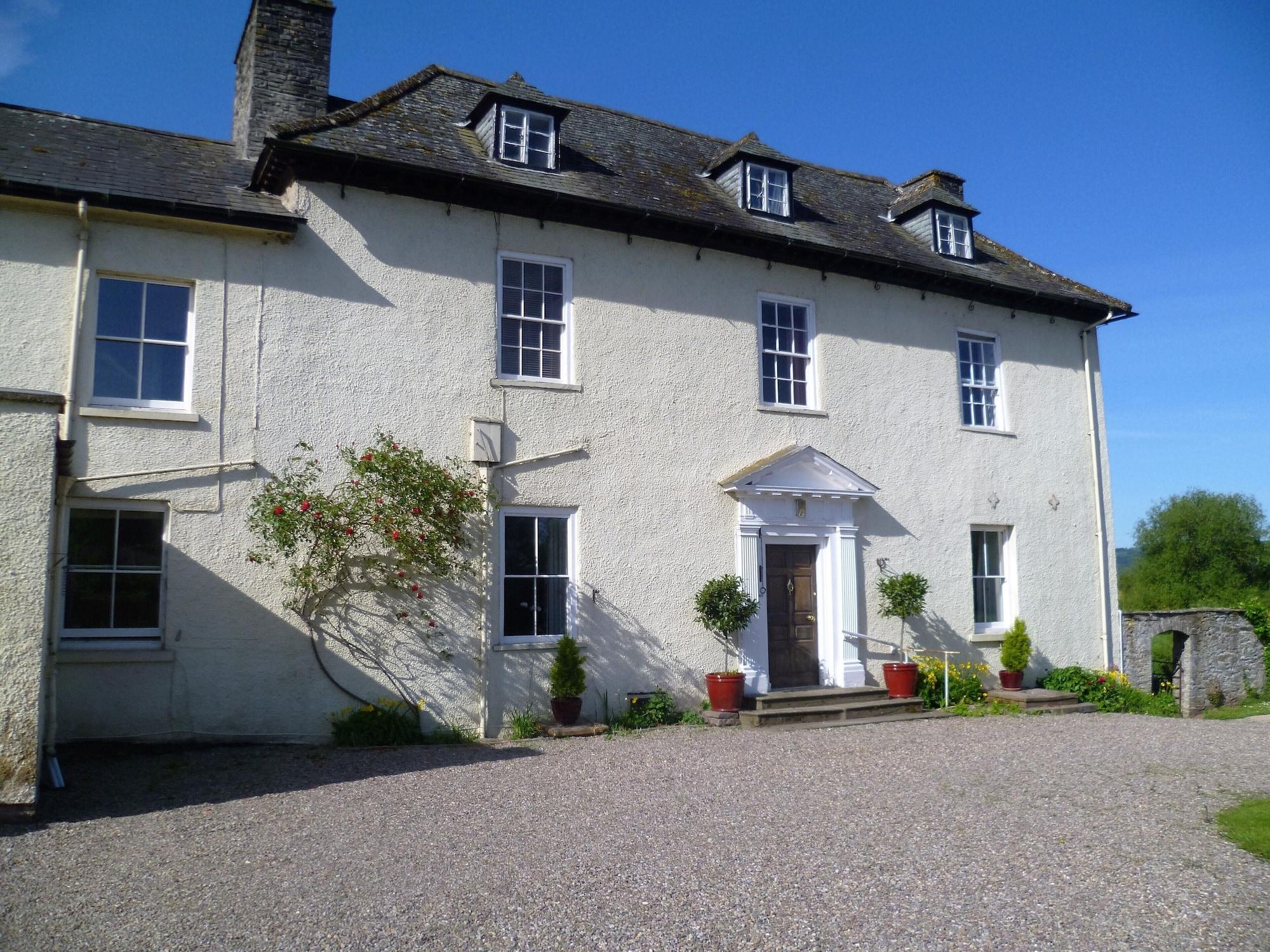 Varios Aberllynfi Riverside Guesthouse