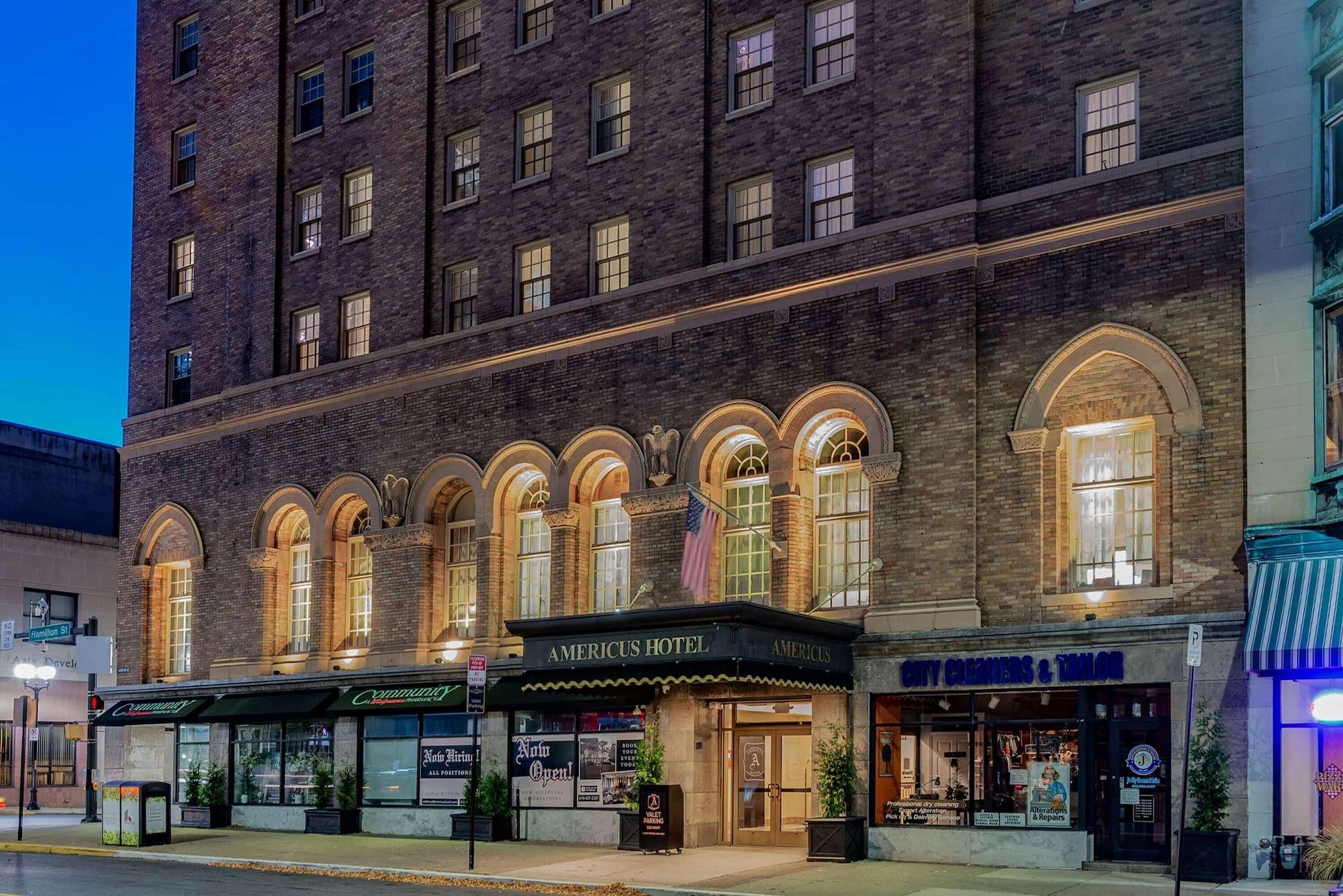 Vista Exterior The Americus Hotel, Trademark Collection by Wyndham