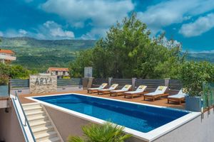 Alquiler Vacacional - VILLA ARYA with private heated pool, gym, sauna, roof hot tub near the sea.