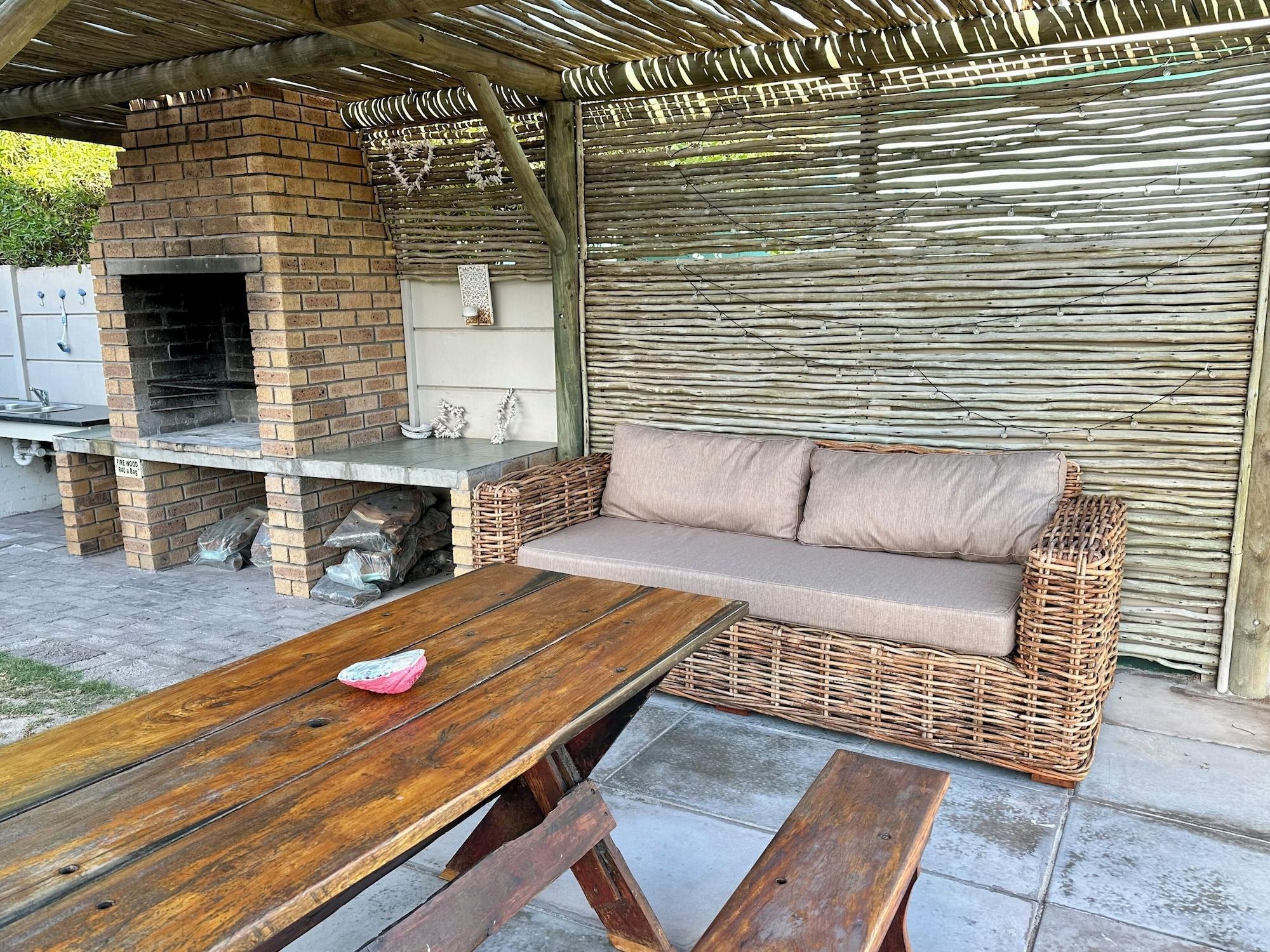 Vista Exterior Sandra's Guest House