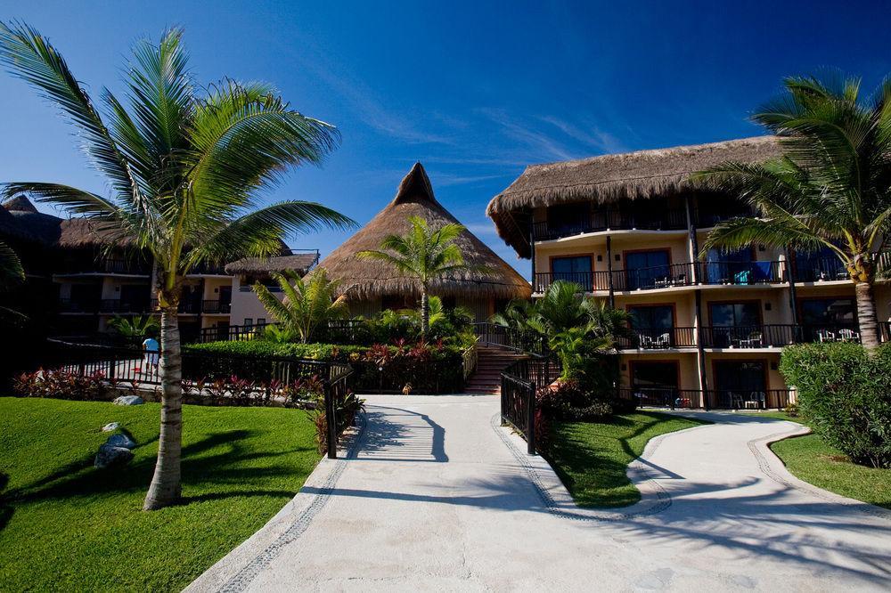 Vista Lobby Catalonia Yucatan Beach