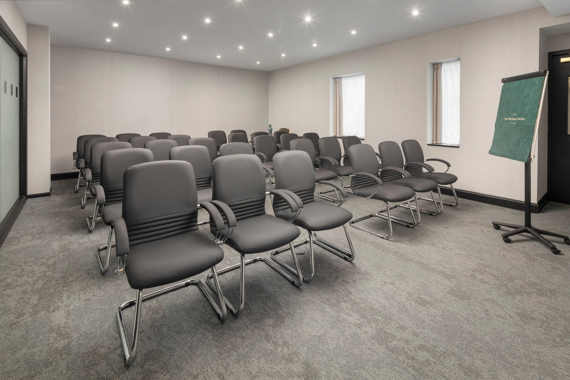 Sala de Reuniones The Welbeck Hotel, by IHG