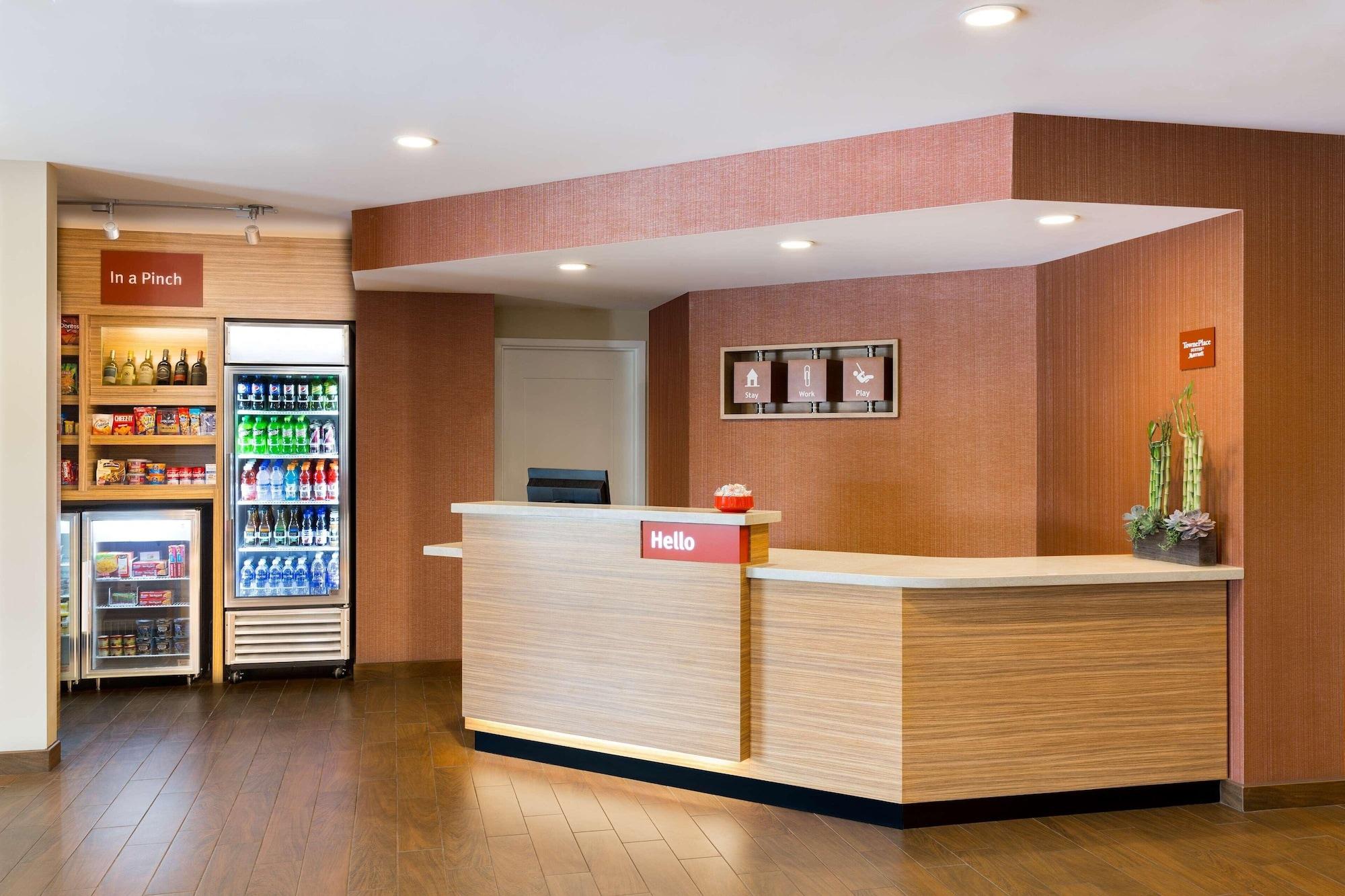Vista Lobby TownePlace Suites by Marriott Raleigh-University Area