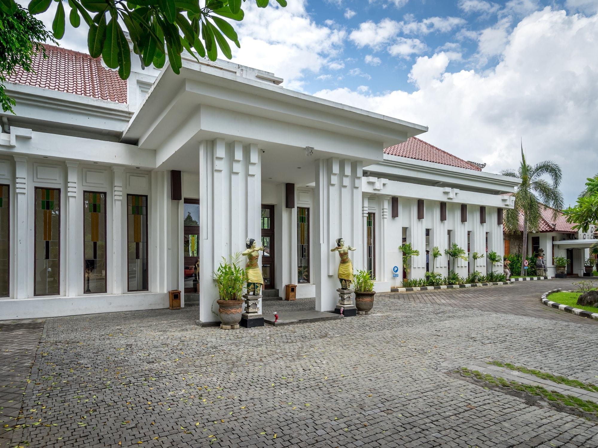 Vista Exterior Inna Bali Heritage Hotel