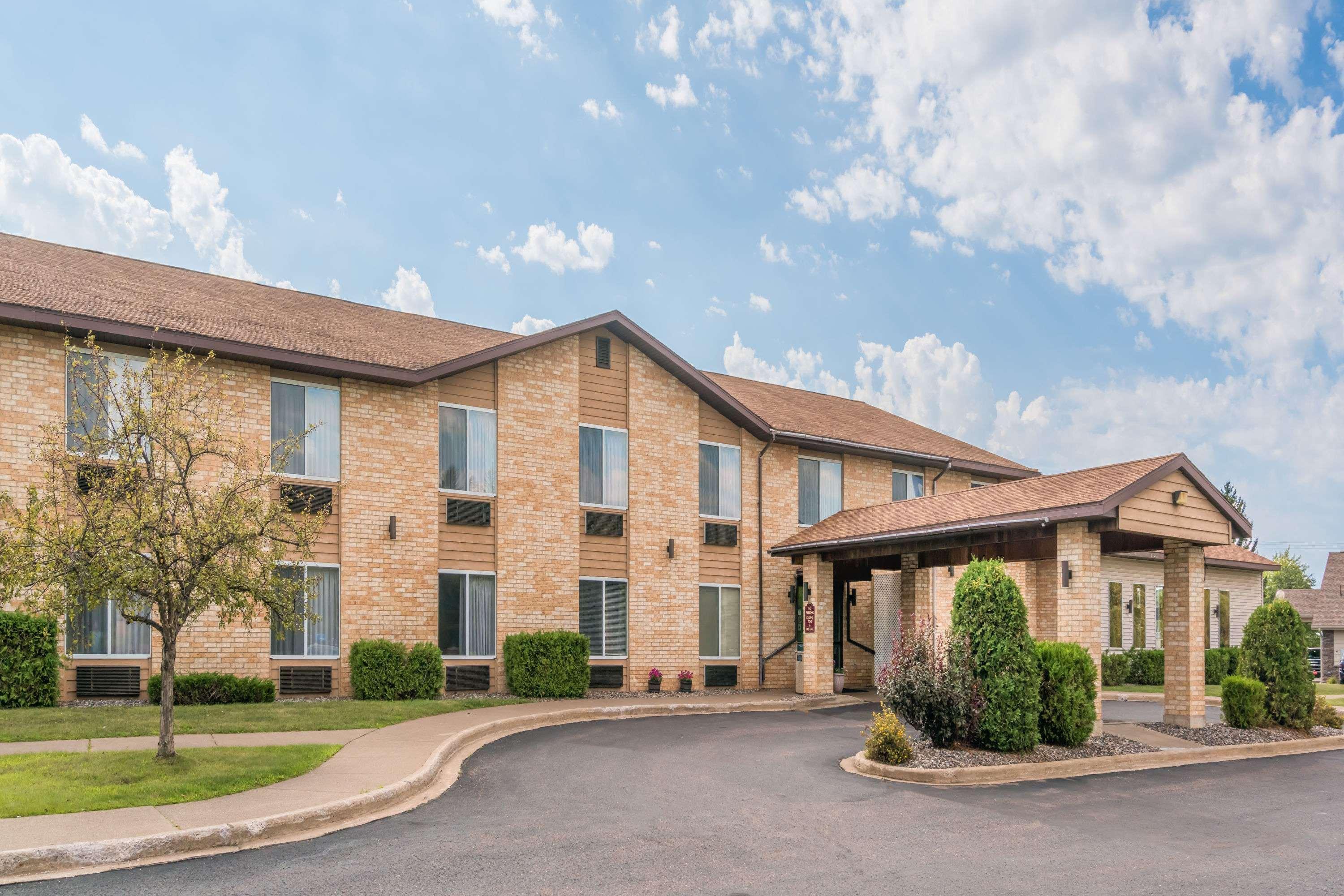 Vista Exterior Days Inn by Wyndham Hurley