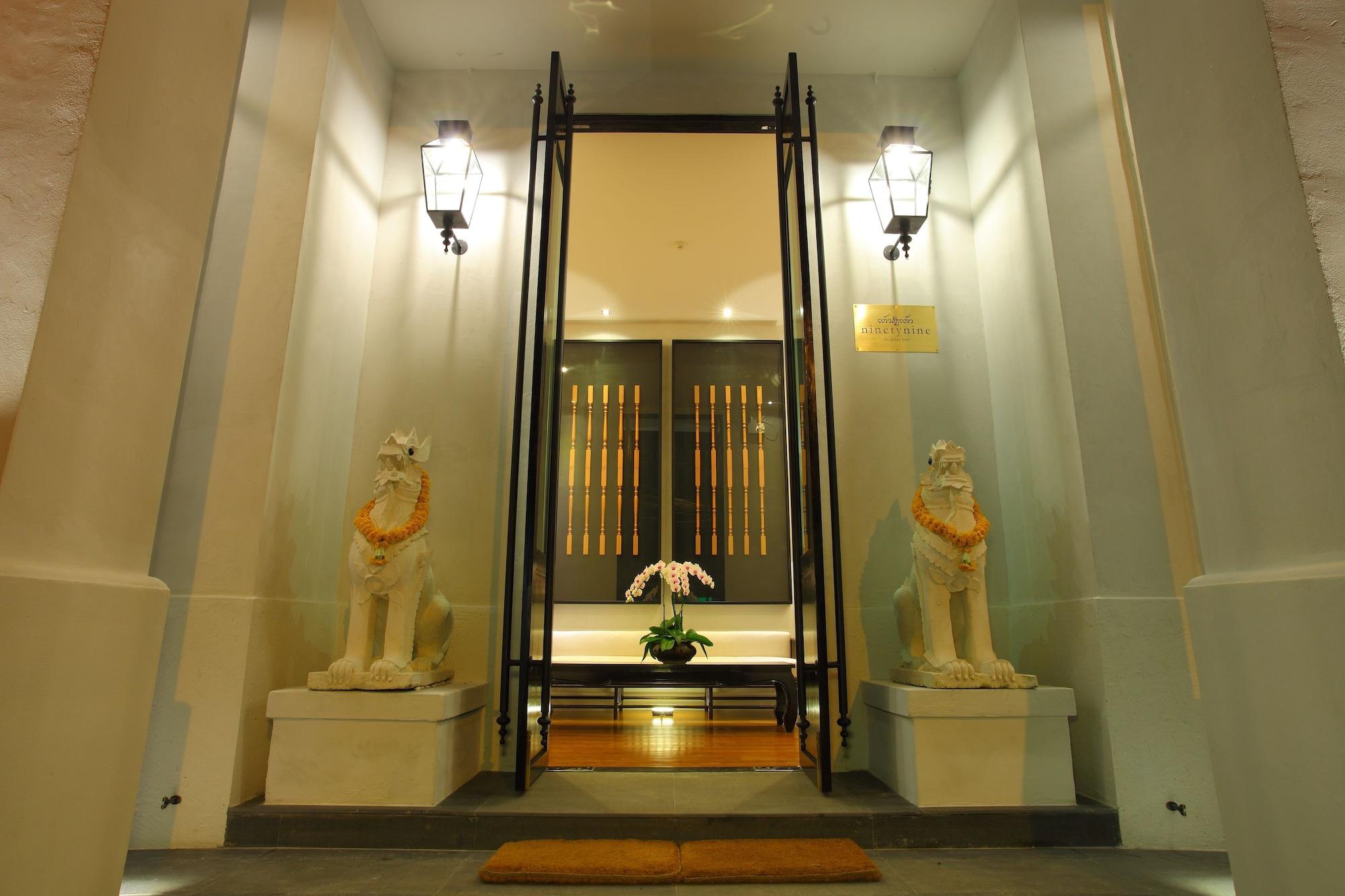 Vista Exterior 99 The Gallery Hotel