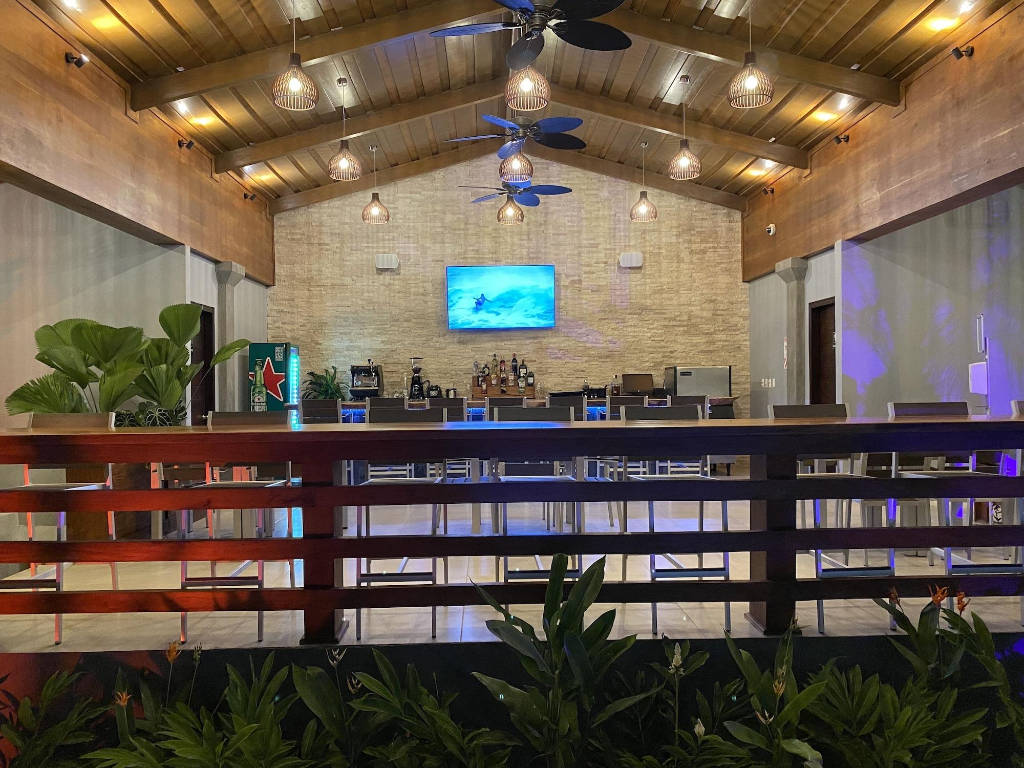 Bar/Salón Hotel Naoz