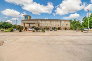 Alojamiento - Rest Well Inn & Suites