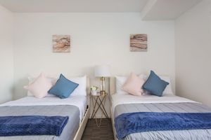 Alquiler Vacacional - New Urban Downtown LA Luxury Apartment