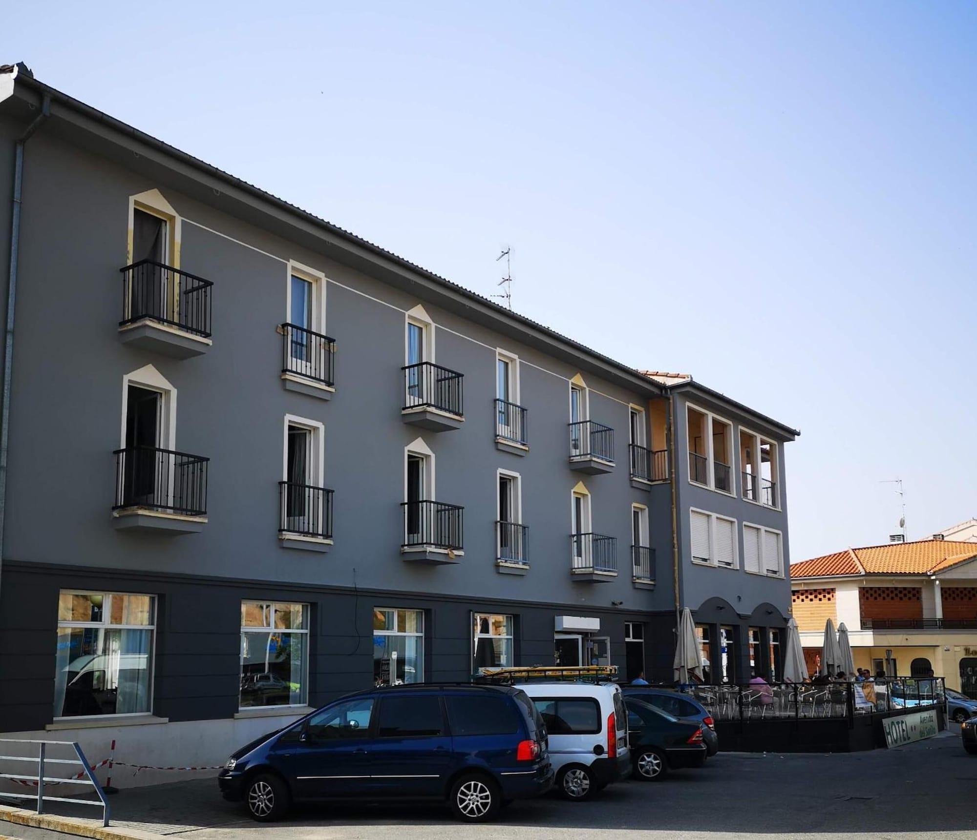 Vista Exterior Hotel Avenida Del Sotillo