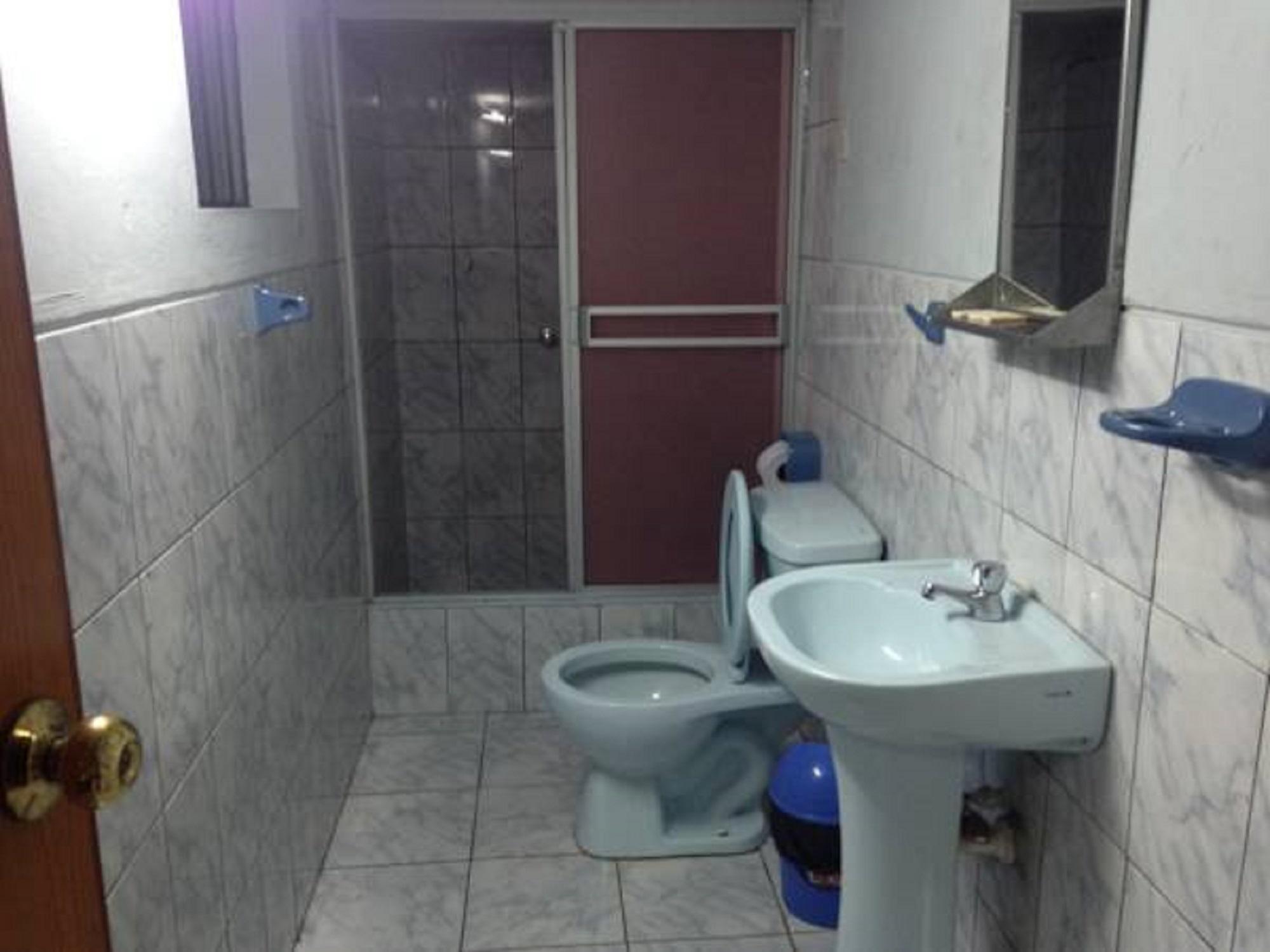 Baño Hotel Emperador