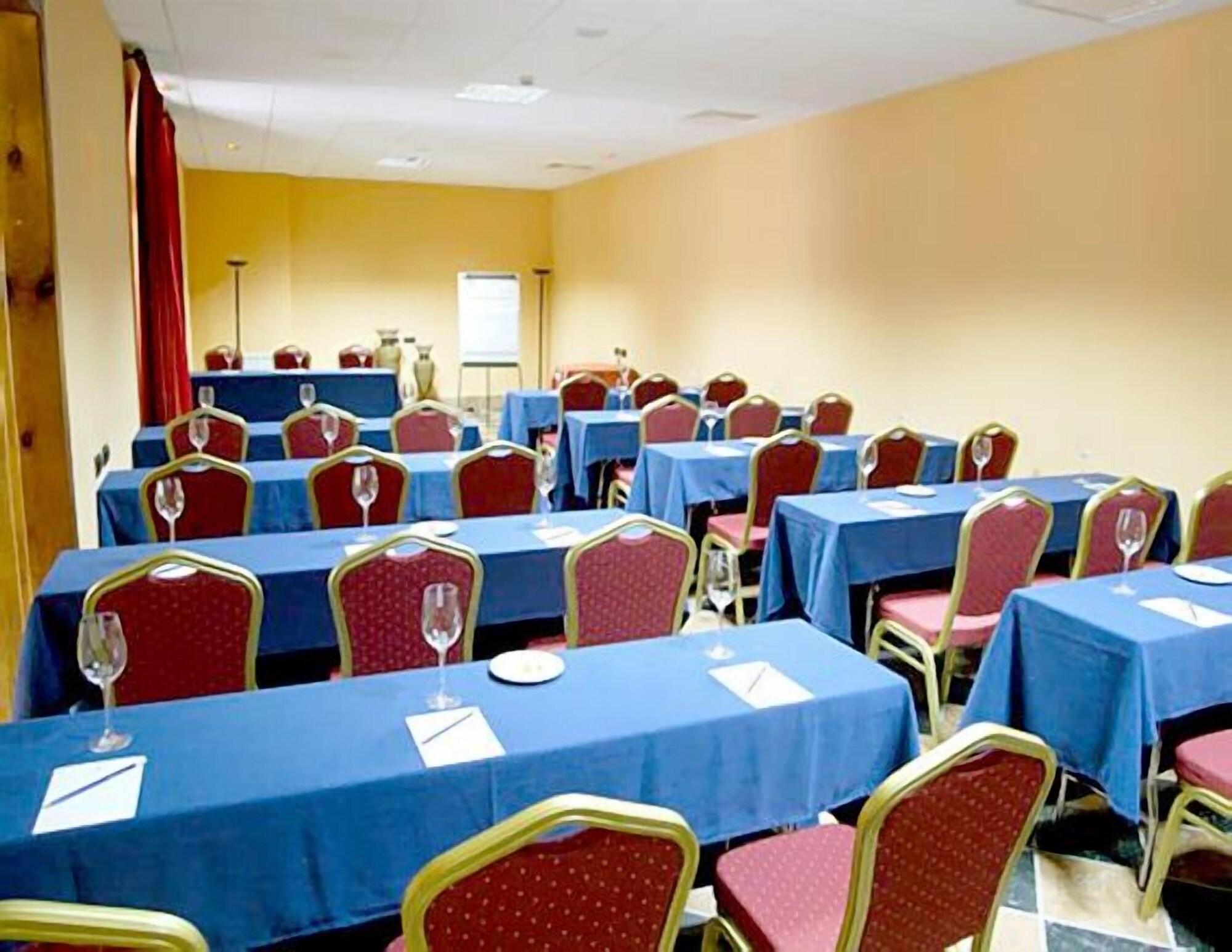 Sala de Reuniones Hotel Alegria Bodega Real