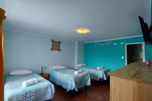 Alojamiento - Hostal La Base