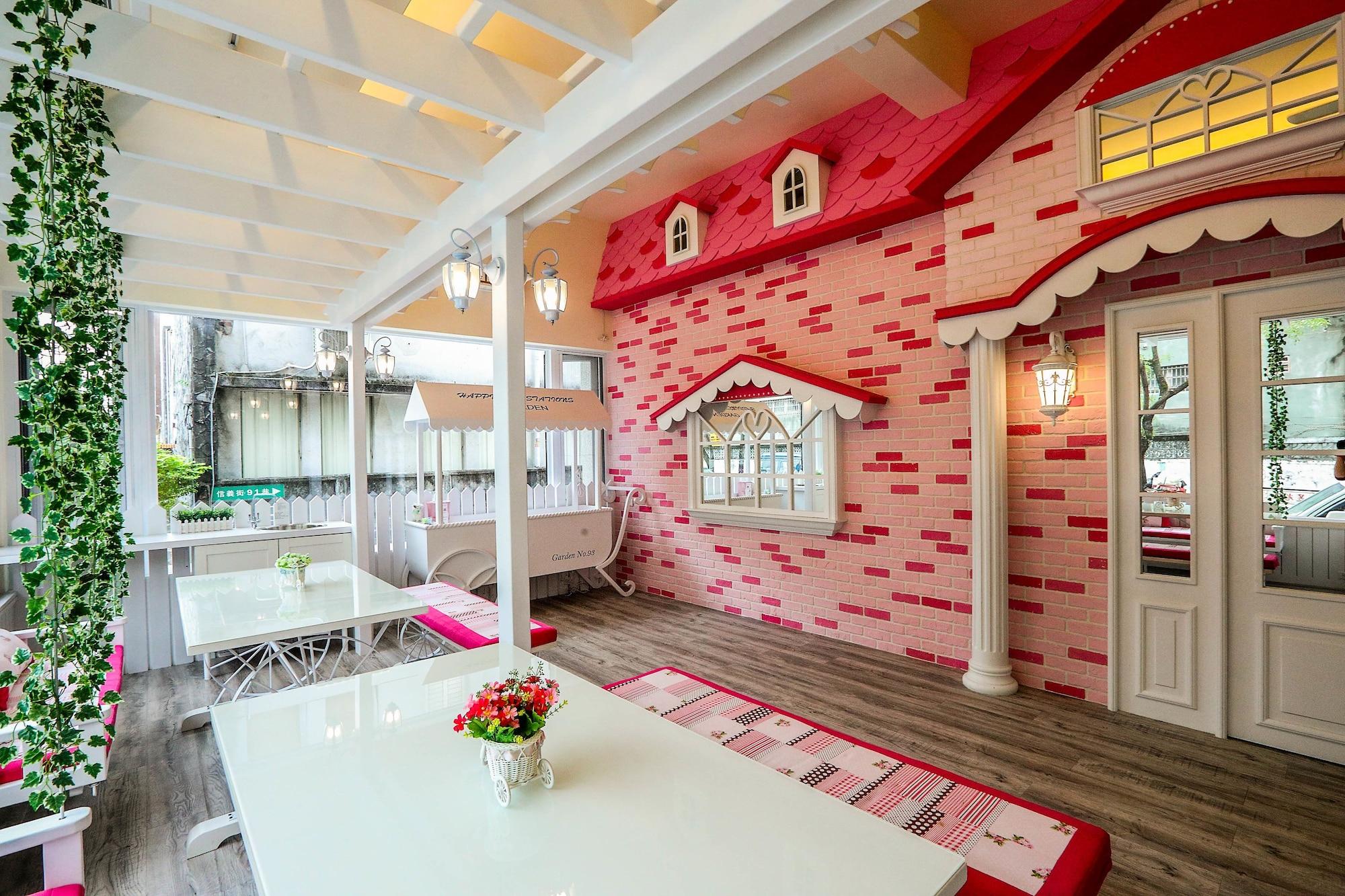 Vista Lobby Happiness station B&B