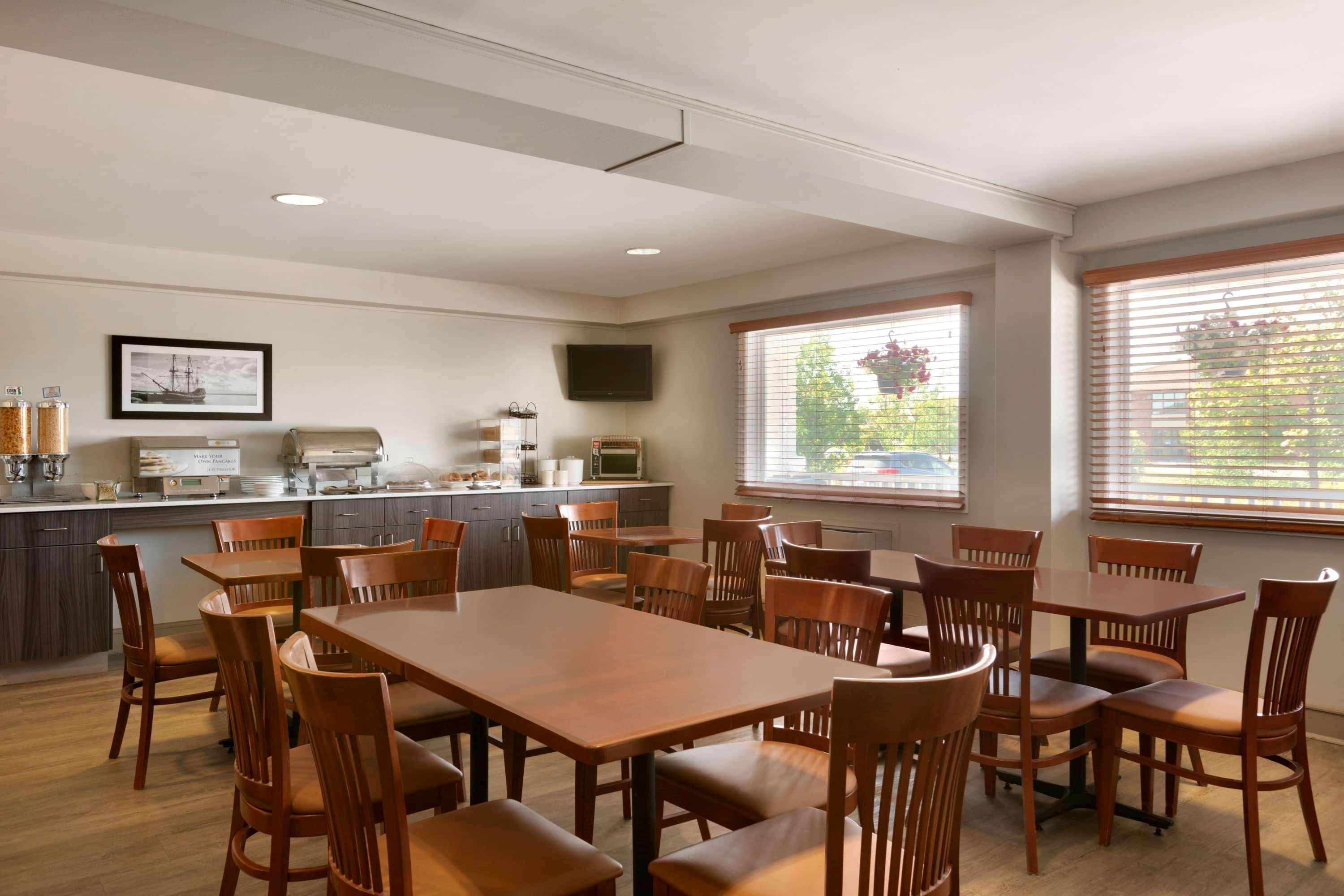 Restaurant Travelodge Suites by Wyndham New Glasgow