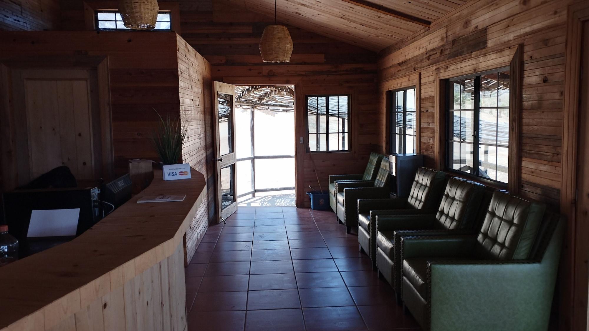 Vista Lobby Maple Resort