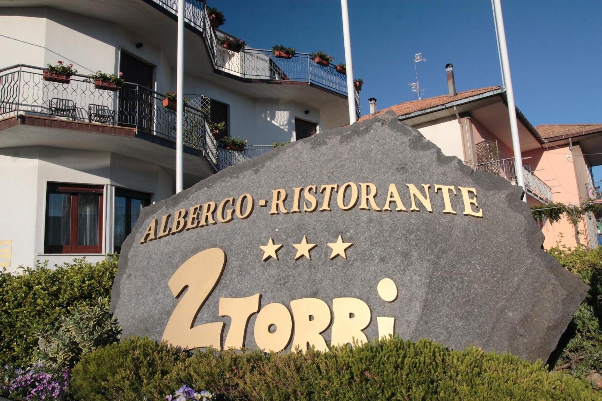 Vista Exterior Hotel Due Torri