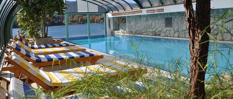 Vista Piscina Cabañas Puerto Pireo
