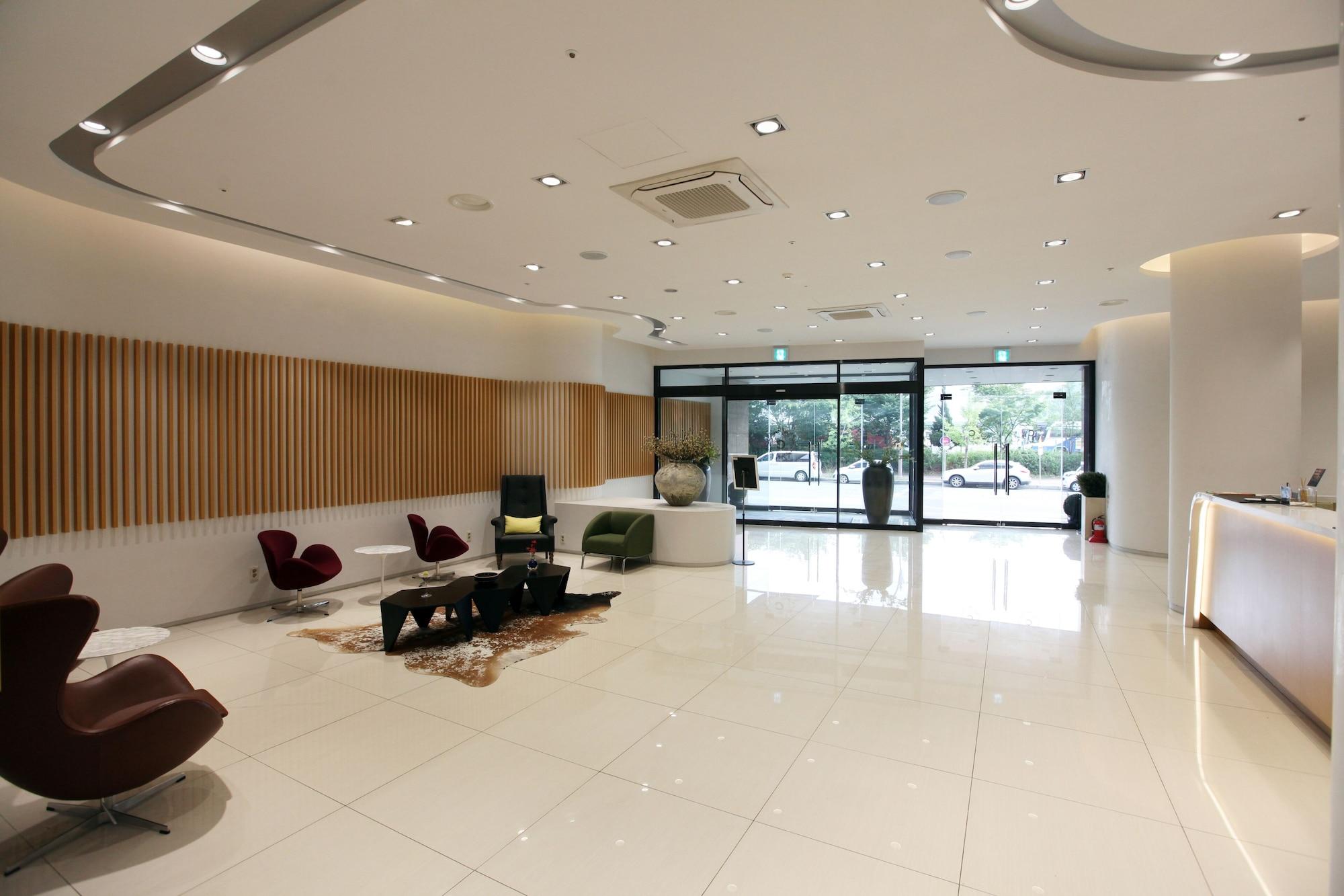 Vista Lobby Crown Hotel Changwon