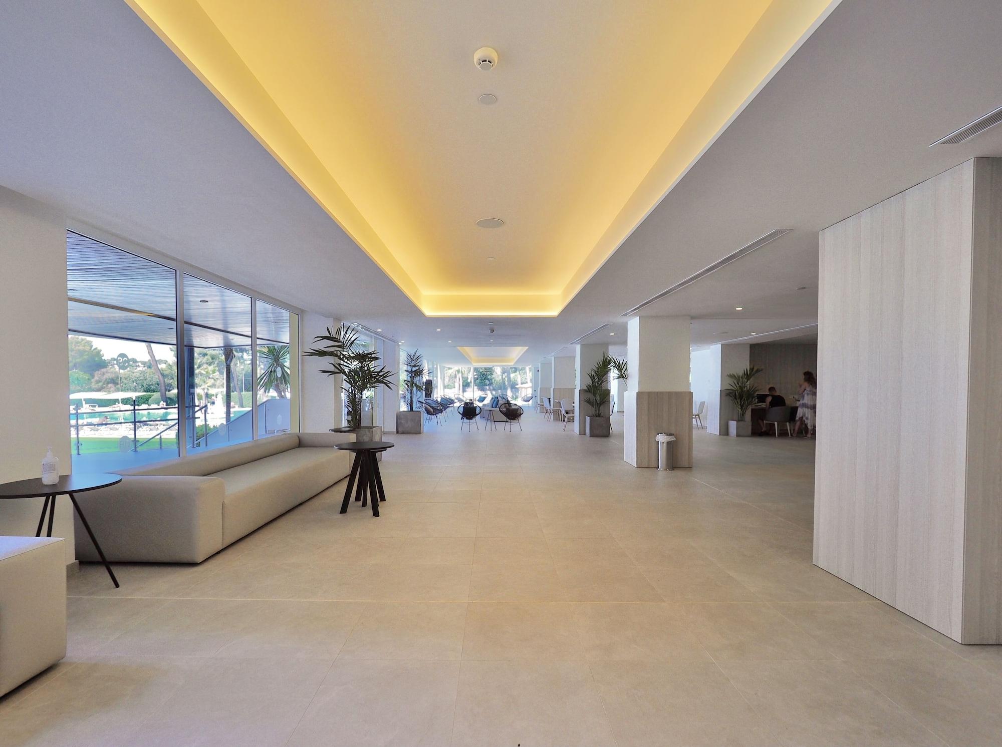 Vista Lobby BQ Belvedere Hotel