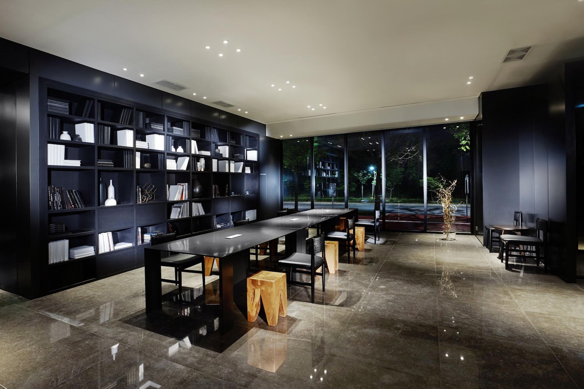 Vista Lobby Ramada by Wyndham Gunsan