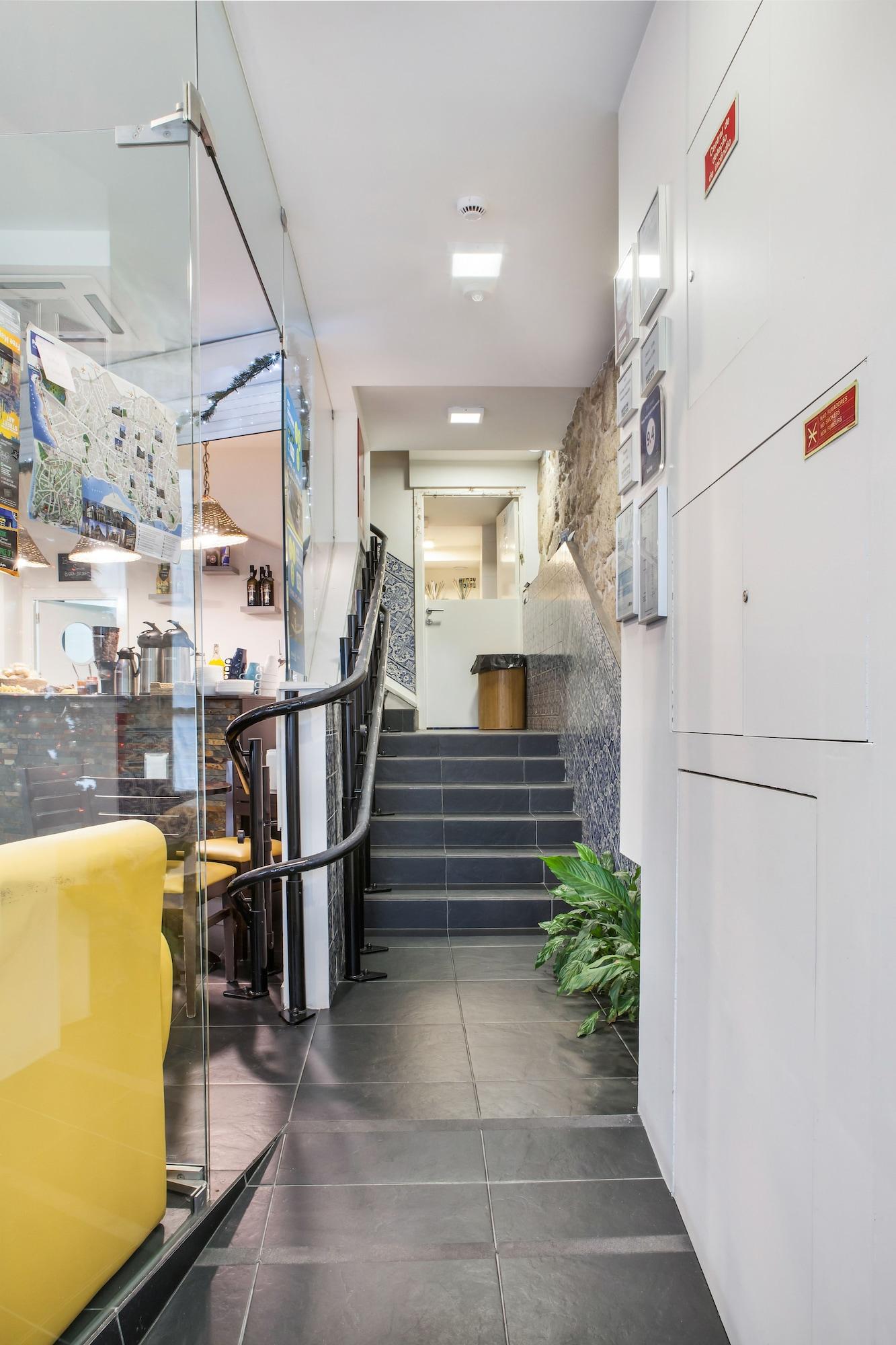 Vista Lobby Happy Porto Hostel & Apartments