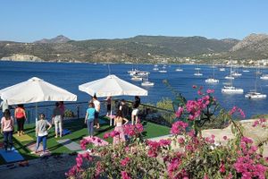 Alojamiento - Kavos Bay Seafront Hotel