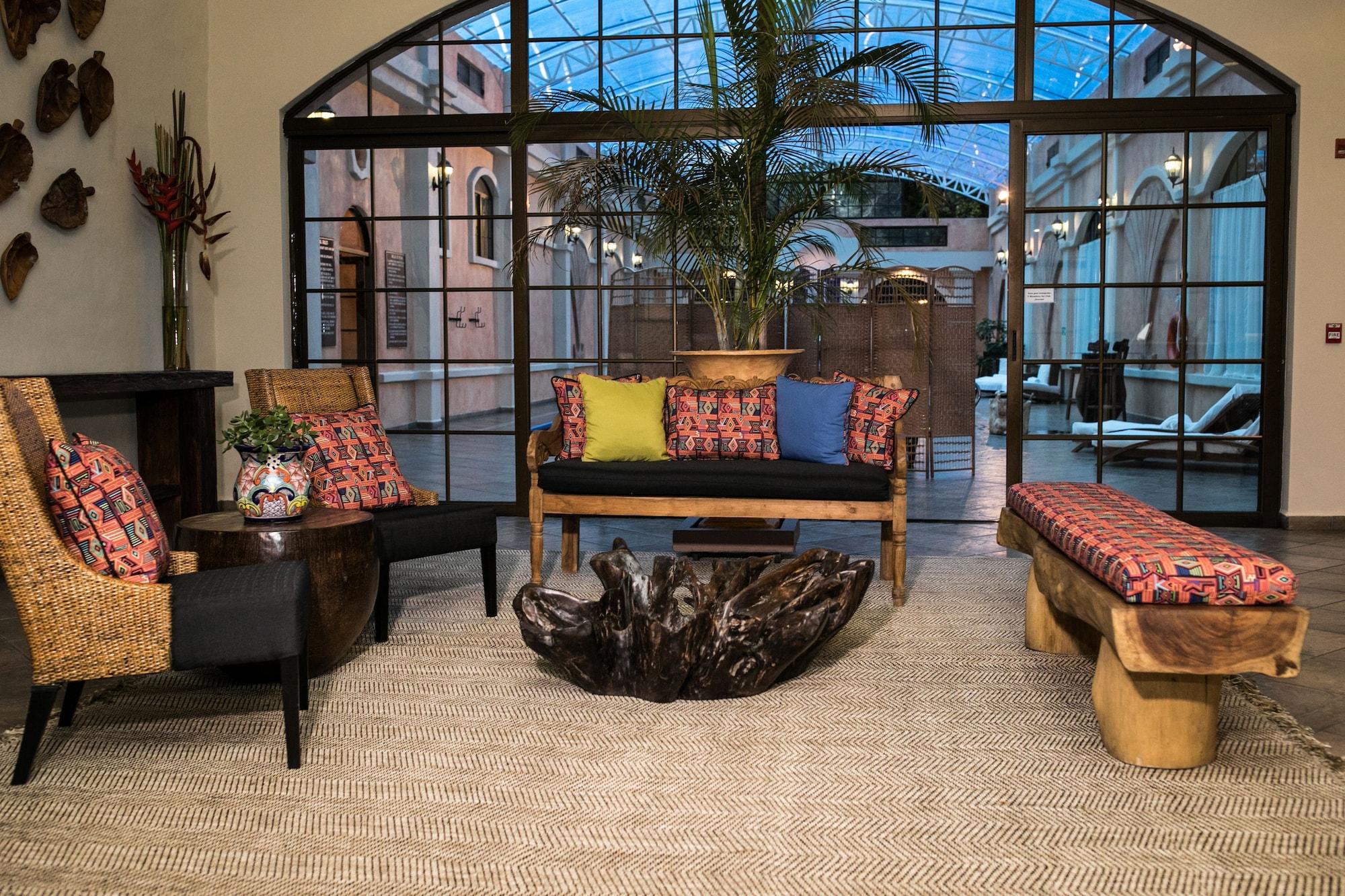 Vista Lobby Valle Escondido Resort