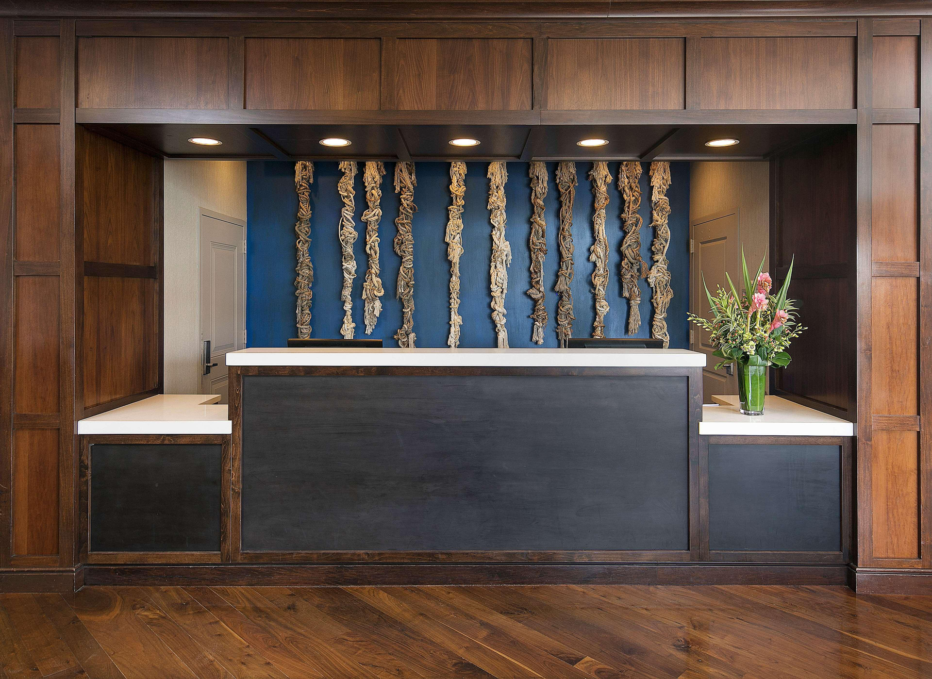 Vista Lobby Jamaica Bay Inn Marina Del Rey,Tapestry Collection by Hilton