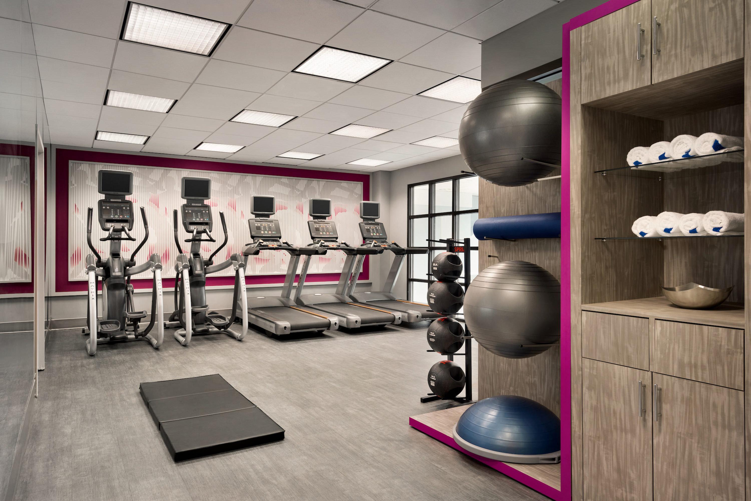 Instalaciones Recreativas Crowne Plaza Englewood by IHG