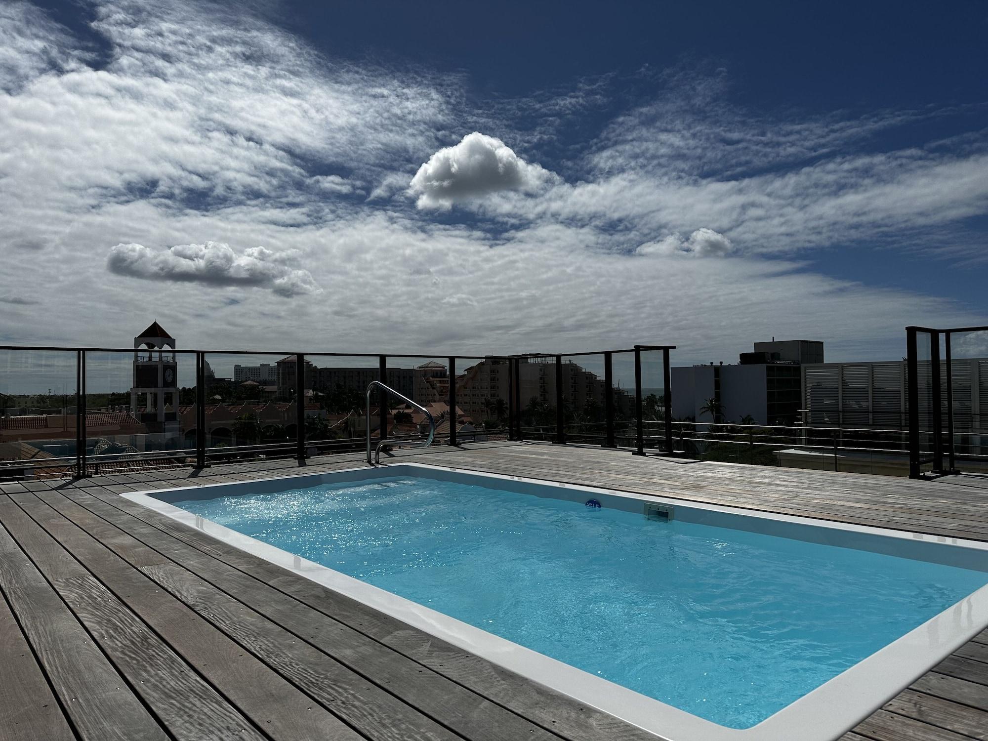 Vista Piscina The Cove - Condo Hotel - Perfect Location