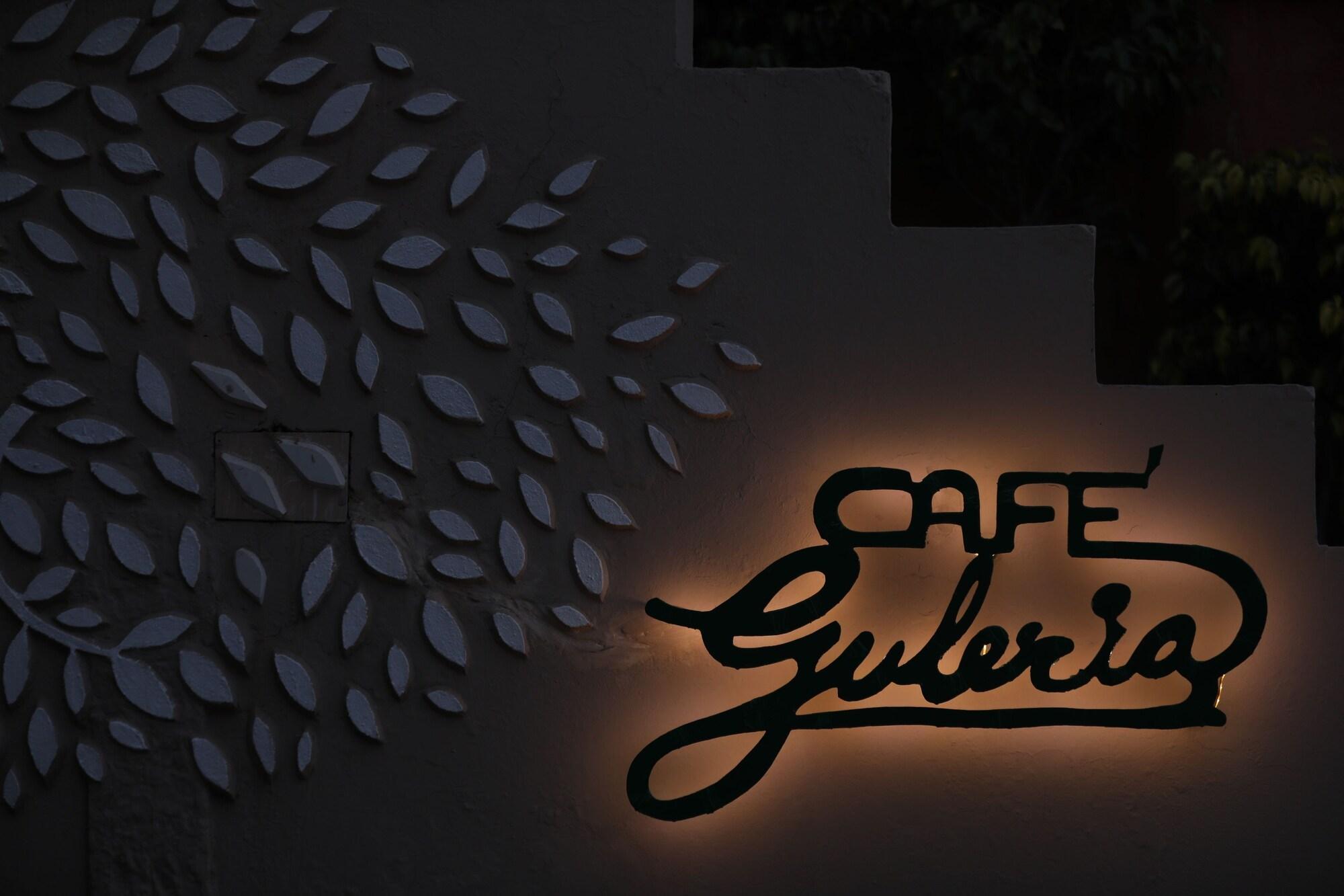 Bar/Salón Guleria Kothi
