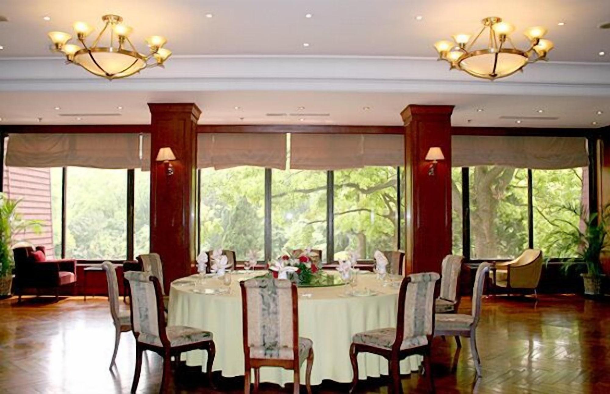 Restaurant Cypress Hotel Jin Jiang Shanghai