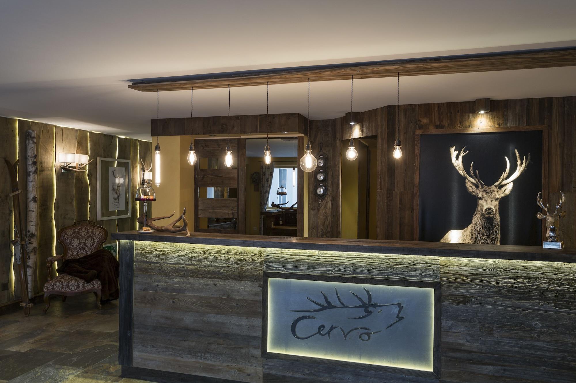 Vista Lobby Hotel Cervo Sils