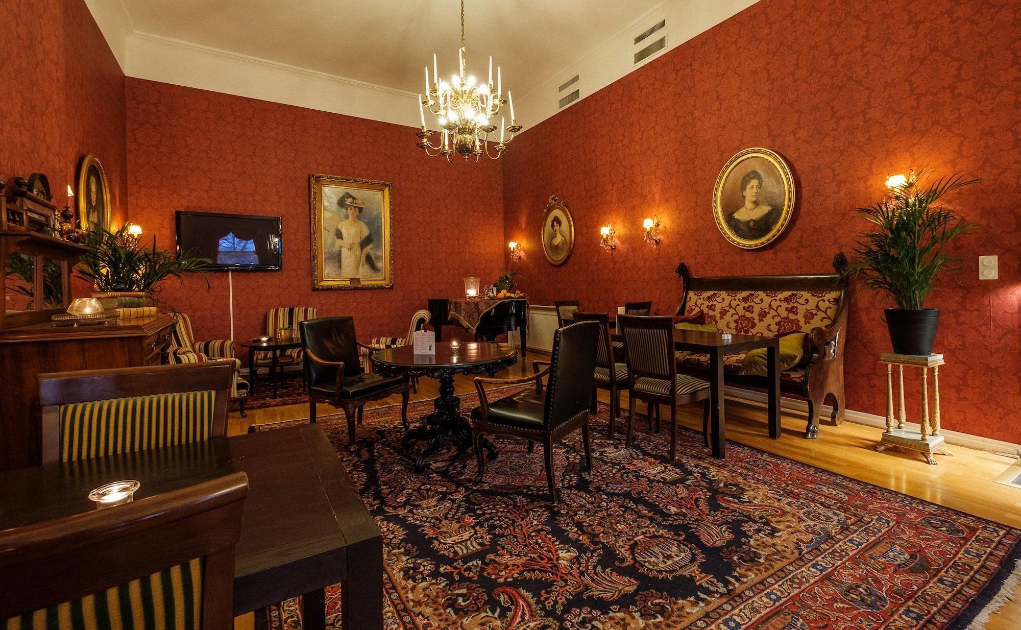 Bar/Salón Badhotellet