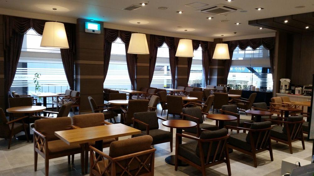 Bar/Salón Hyunjin Tourist Hotel