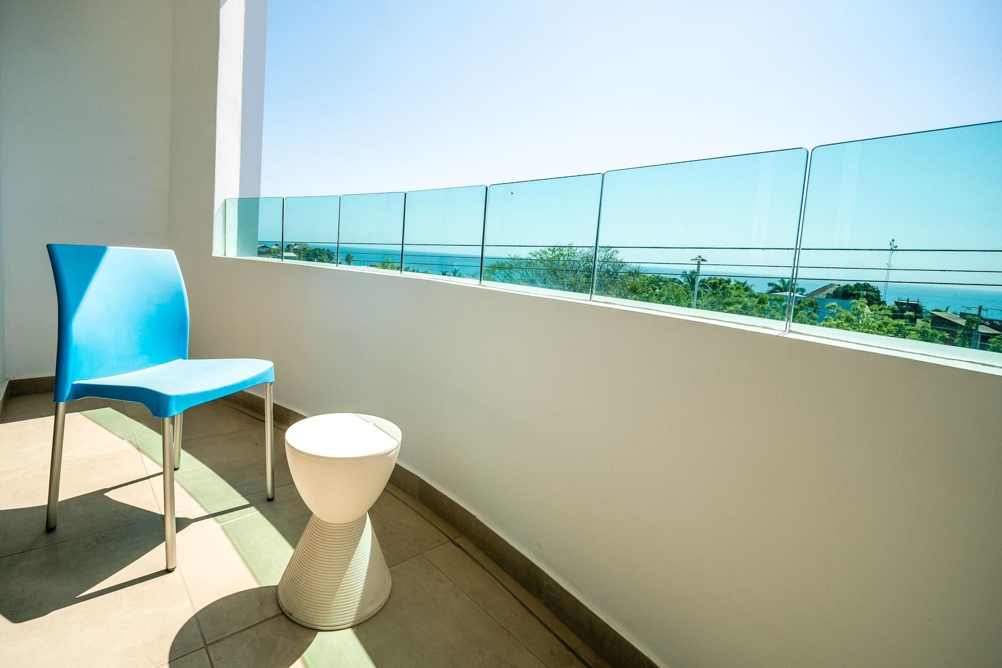 Varios Capital O Hotel DC