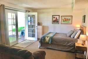 Alquiler Vacacional - Spectacular Views on 4 Acre Family Oasis Among Vineyards and Orchards