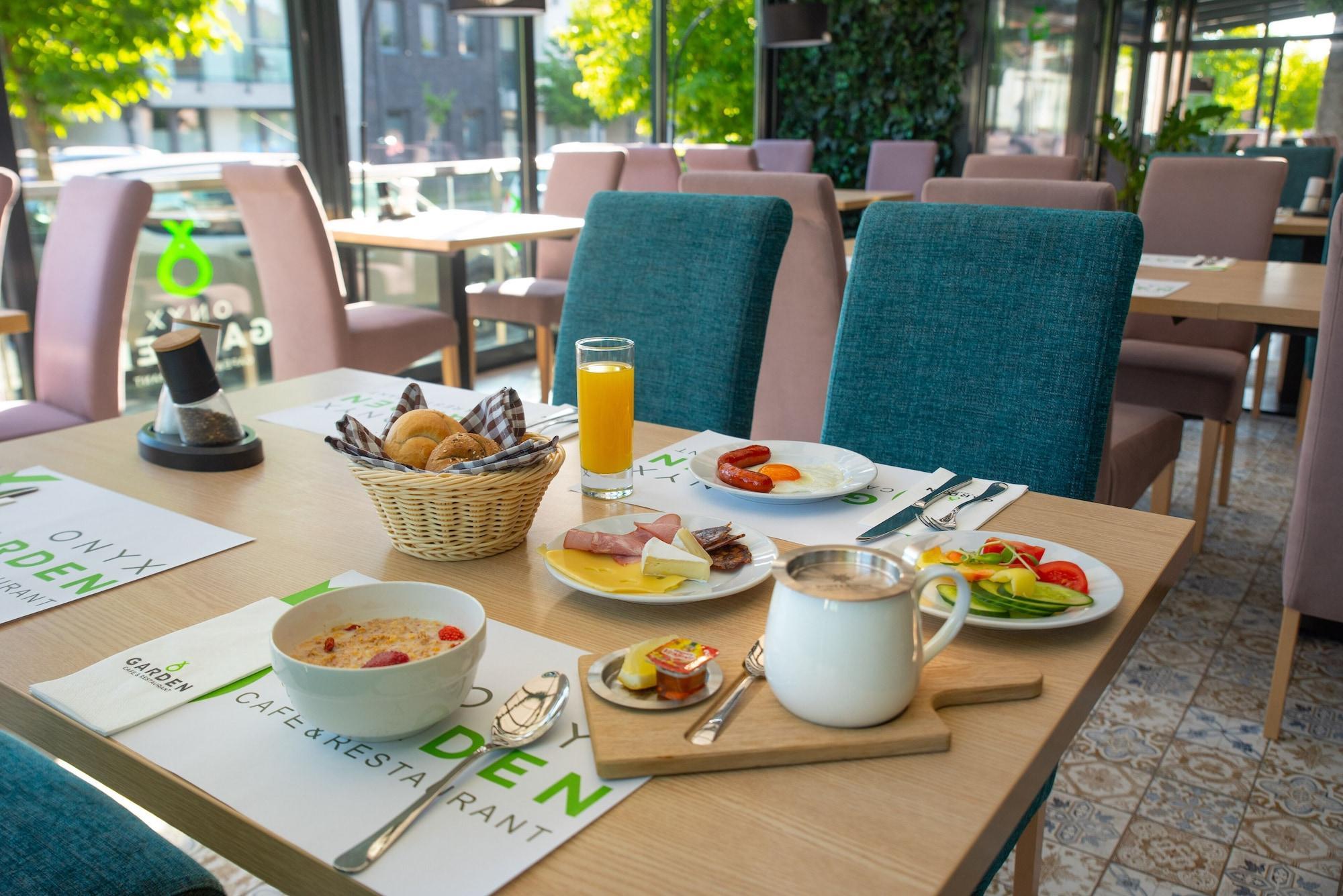 Restaurant Onyx Luxury