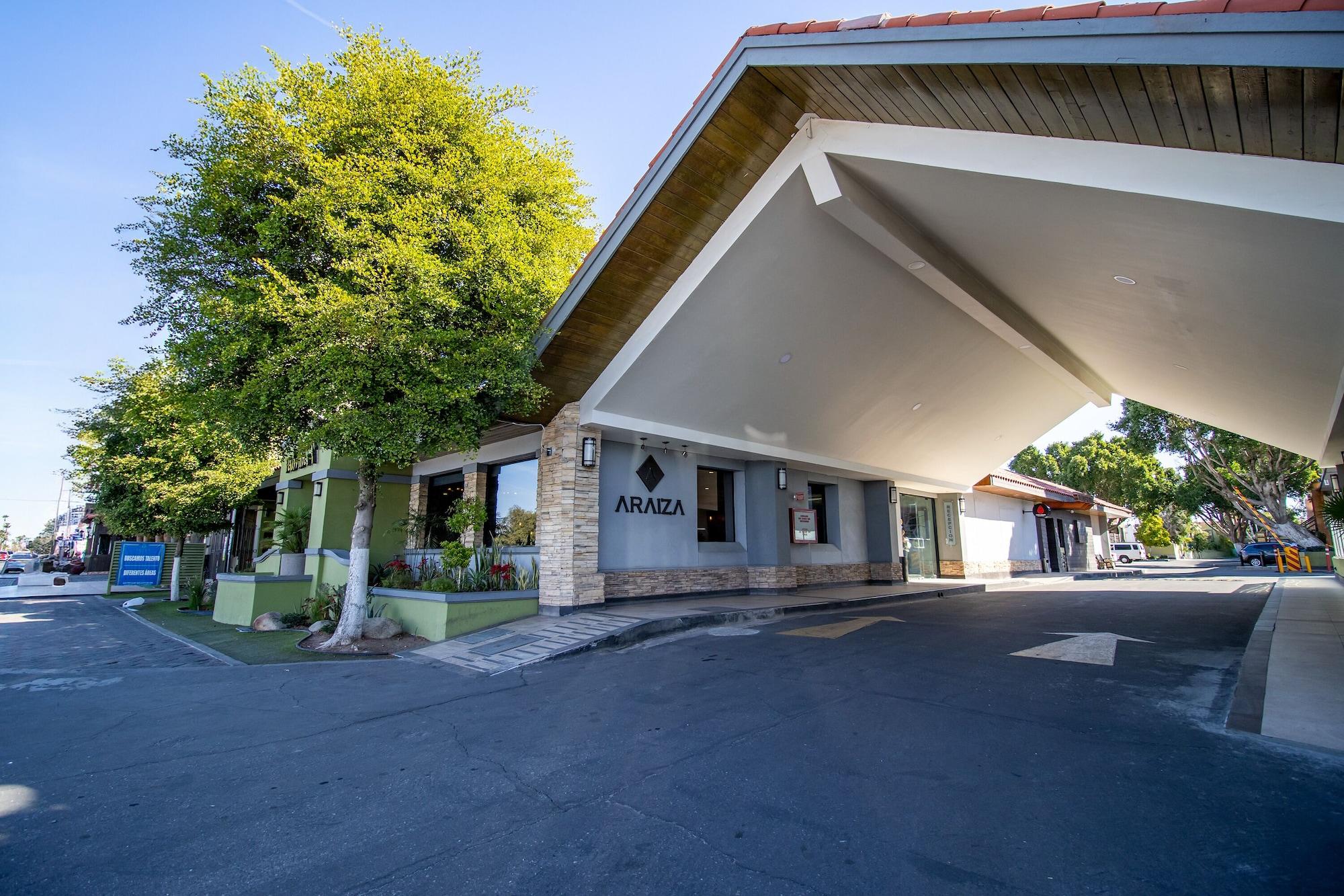 Vista Exterior Calafia Hotel