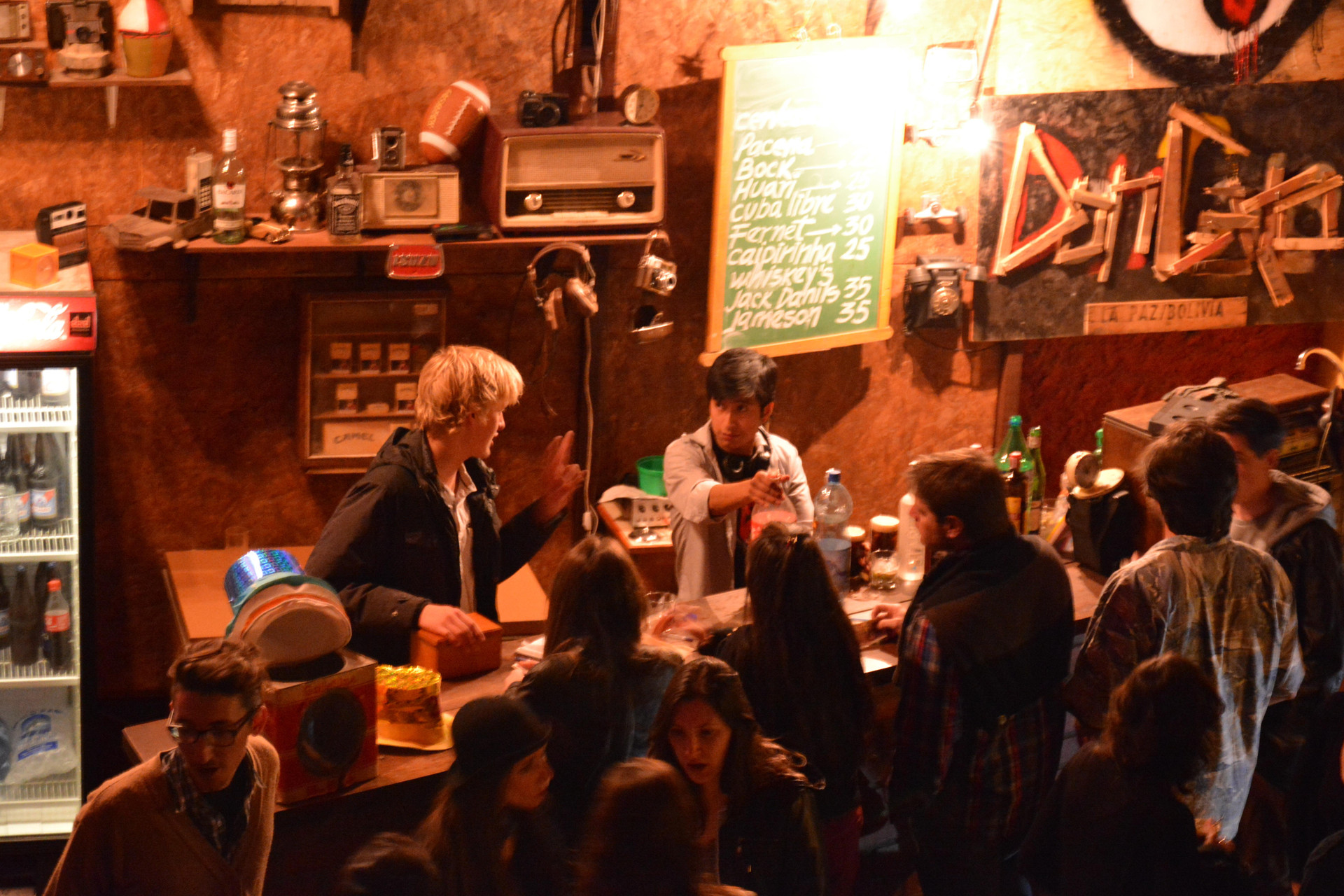 Bar/Salón Bunkie Hostel