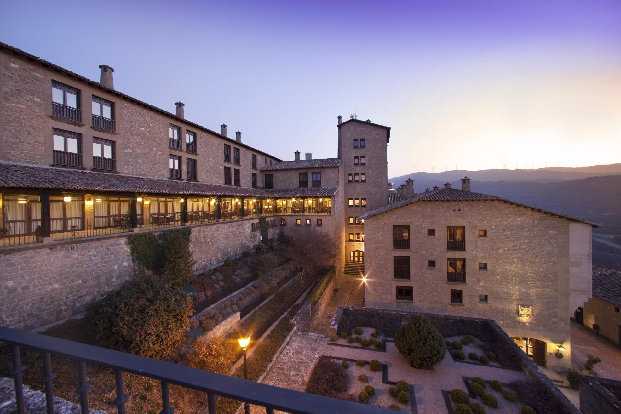 Vista Exterior Parador de Santiago de Compostela