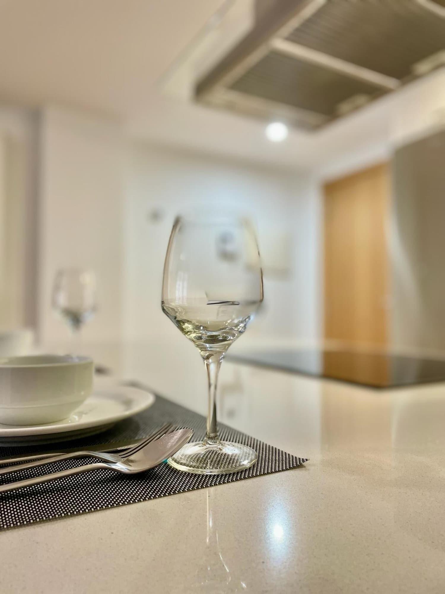 Equipamiento de Habitación Suitel García Barbón 73 - Love your Stay