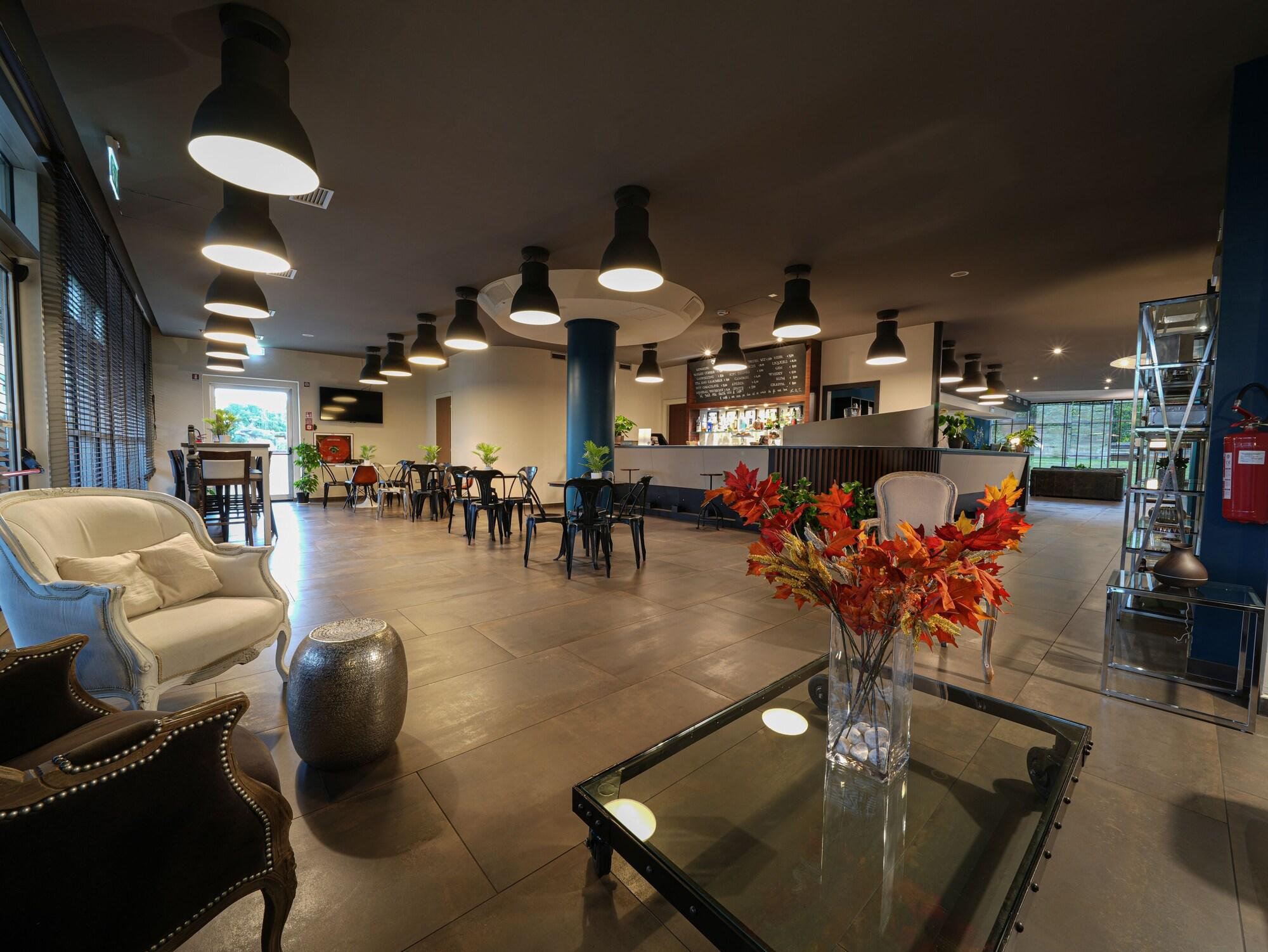 Bar/Salón La Meridiana Bleisure Hotel