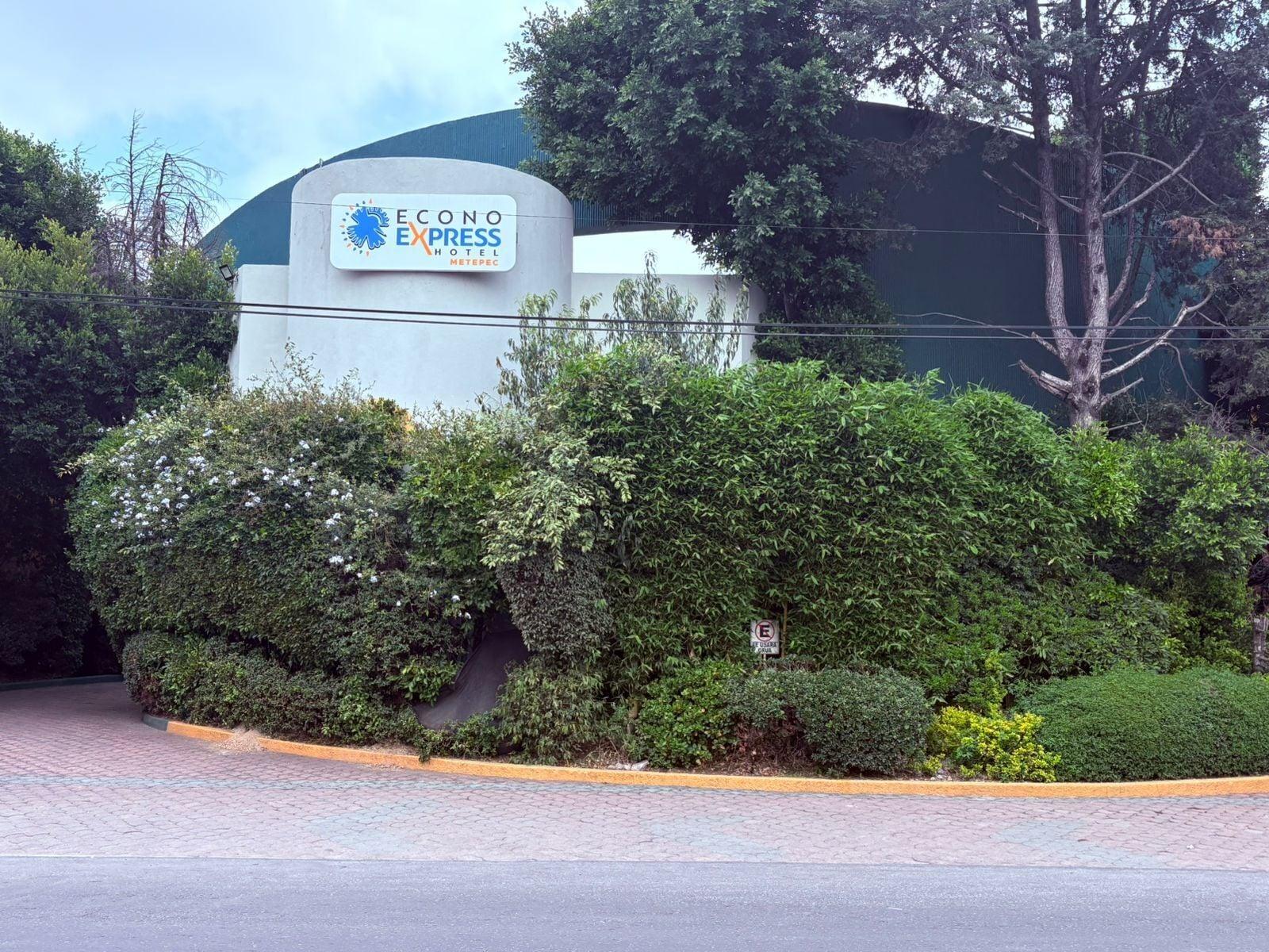 Vista Exterior Econo Express Metepec