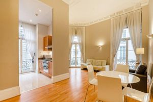 Alquiler Vacacional - Beautiful flat on Trafalgar Square, Balcony overlooking the Pall Mall