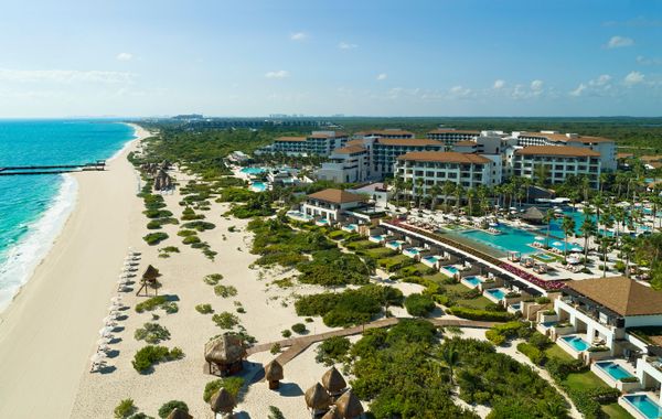 Secrets Playa Mujeres Golf and Spa Resort - Hoteles con alberca climatizada en Cancún, México